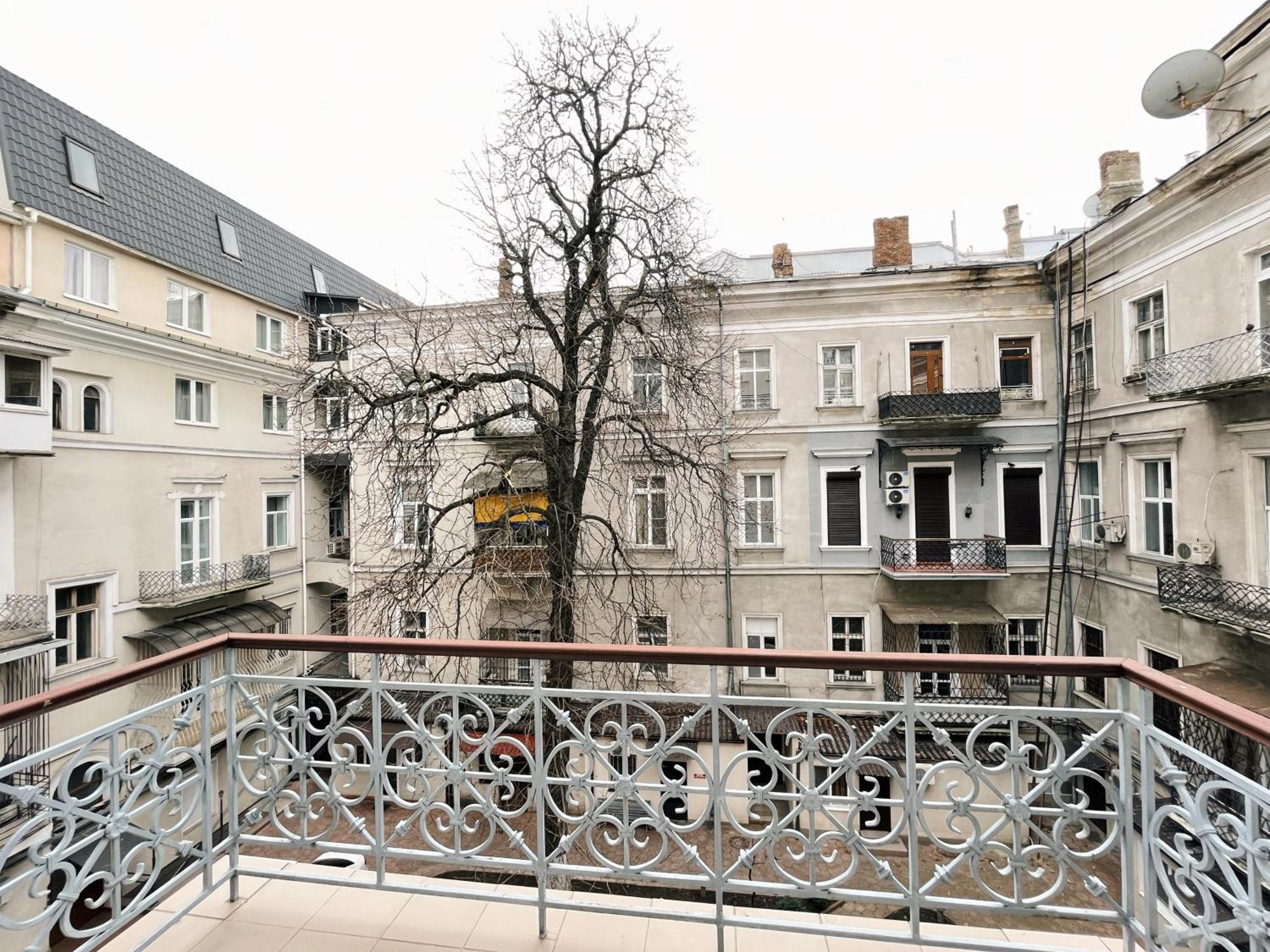 Continental Hotel Odesa Exterior photo